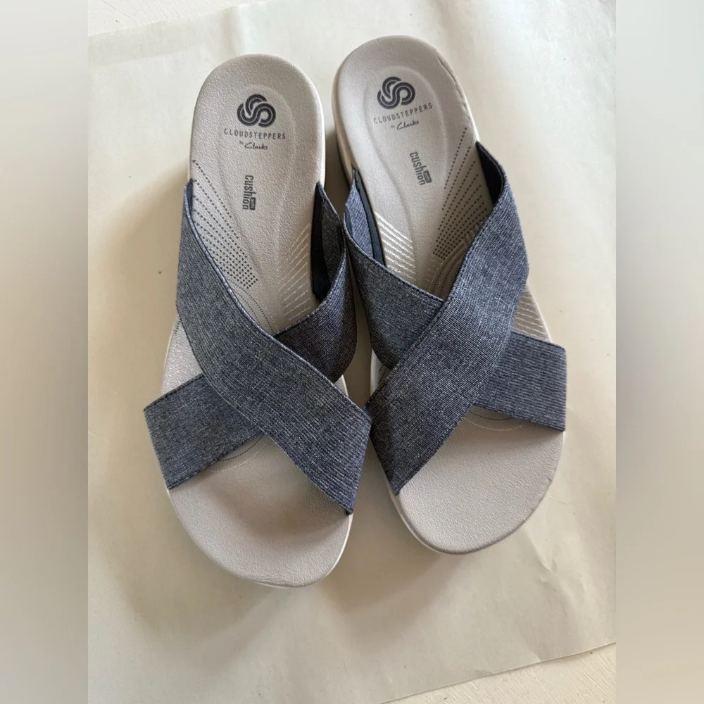 Cloudsteppers by Clarks Gray Sandals - Picture 1 of 4